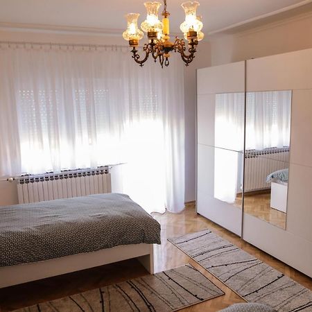 Apartman Kaya Apartment Dakovo Luaran gambar