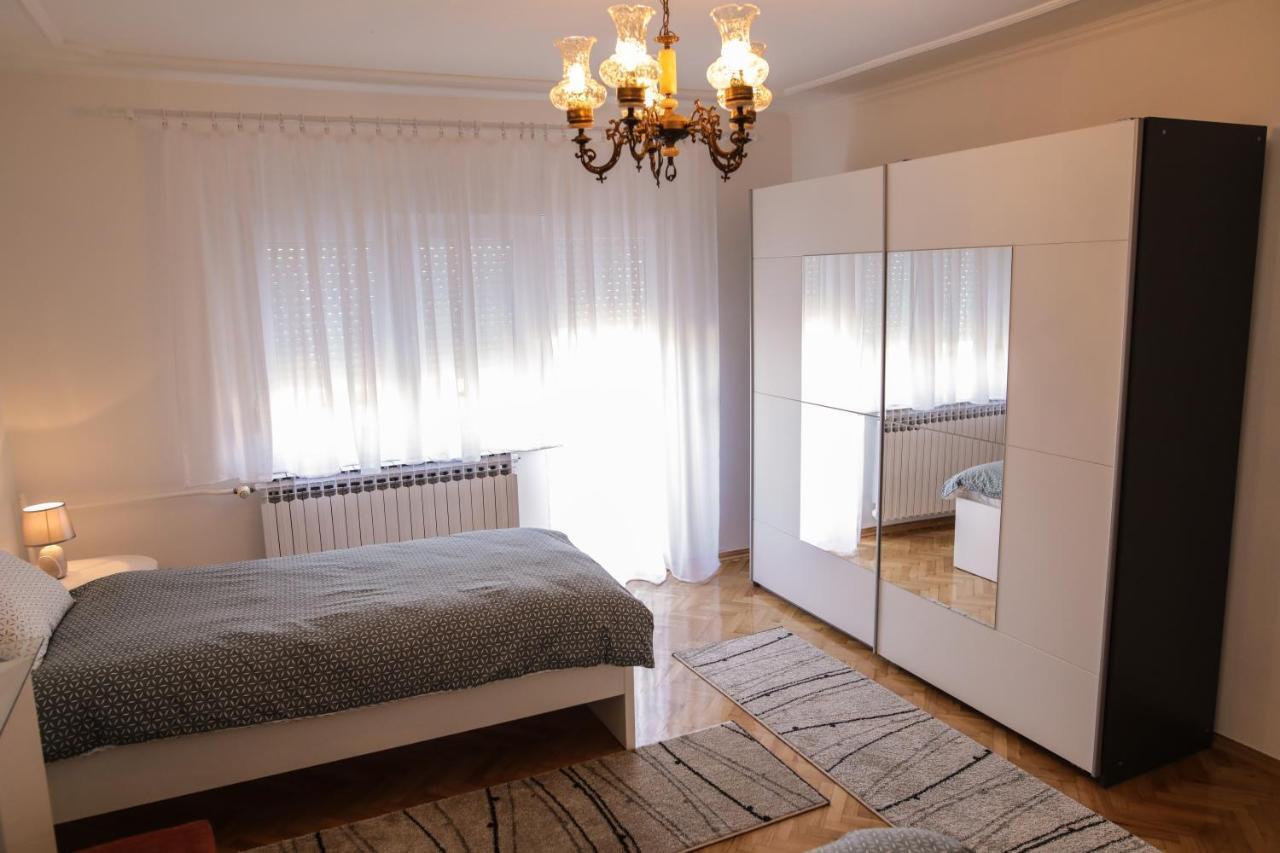 Apartman Kaya Apartment Dakovo Luaran gambar